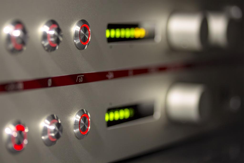 Neumann V 402 Vorverstärker